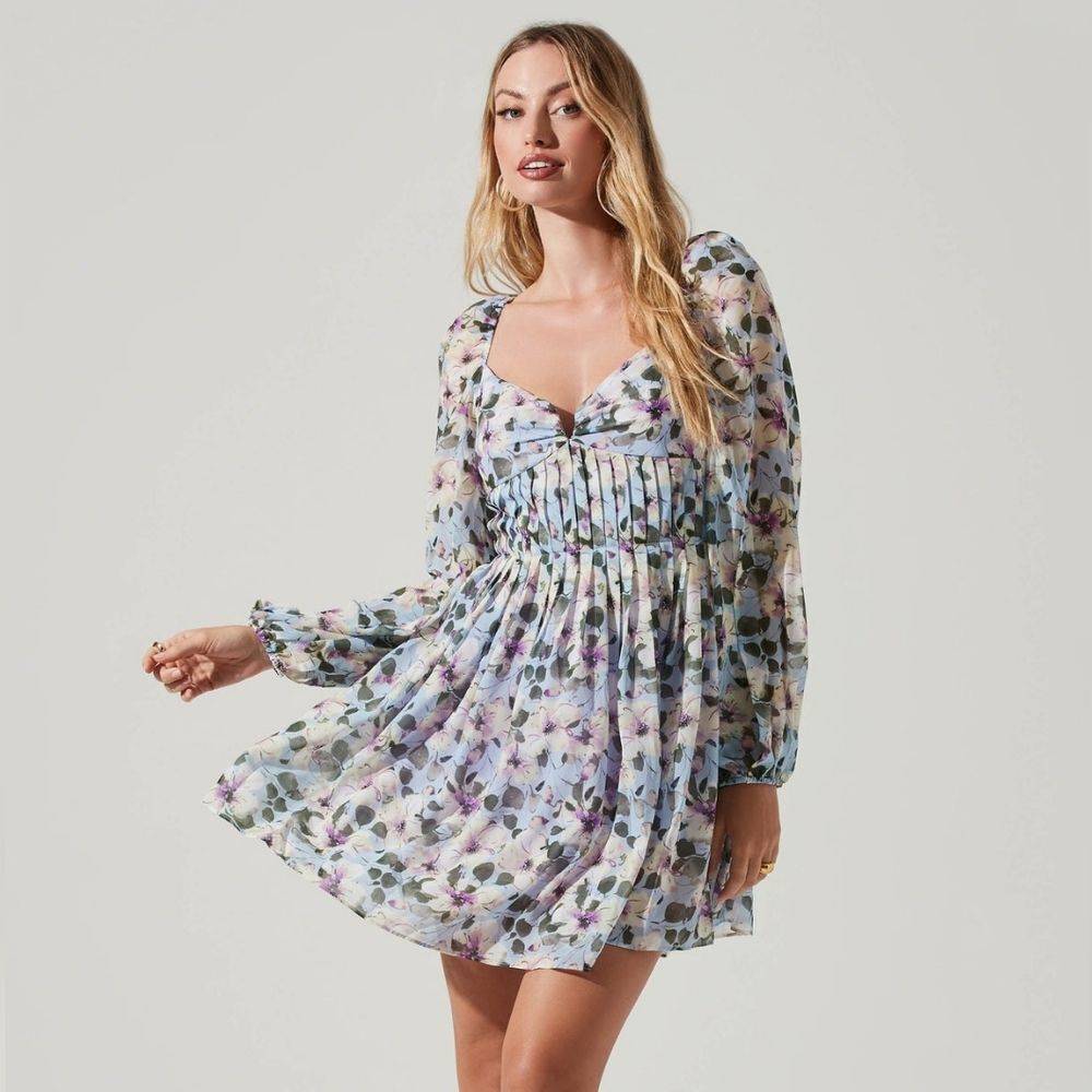 ASTR CARINA FLORAL OPEN BACK MINI DRESS size xs
